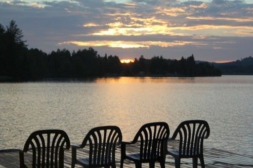 Algonquin'S Edge Resort Madawaska 外观 照片