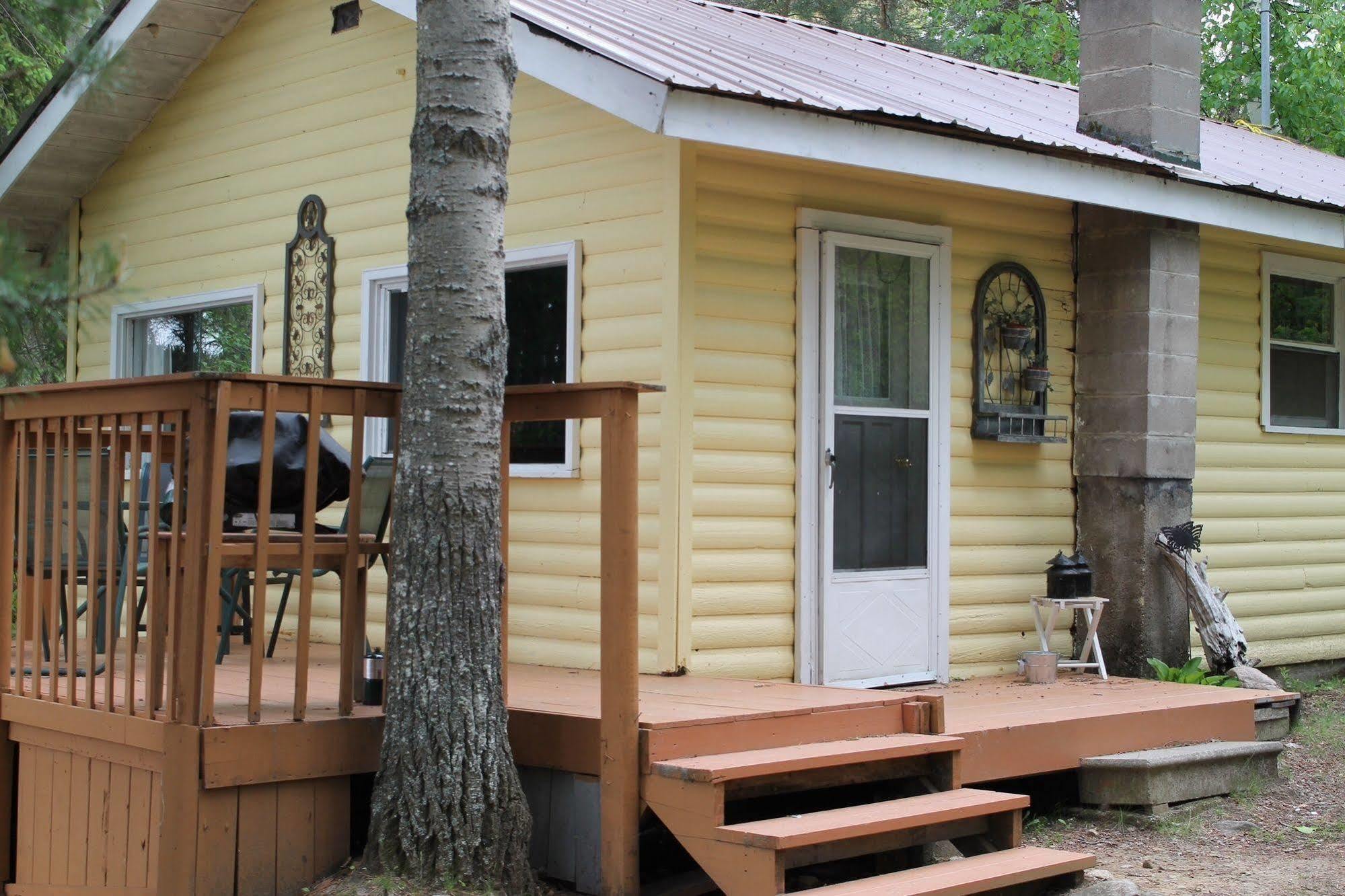 Algonquin'S Edge Resort Madawaska 外观 照片
